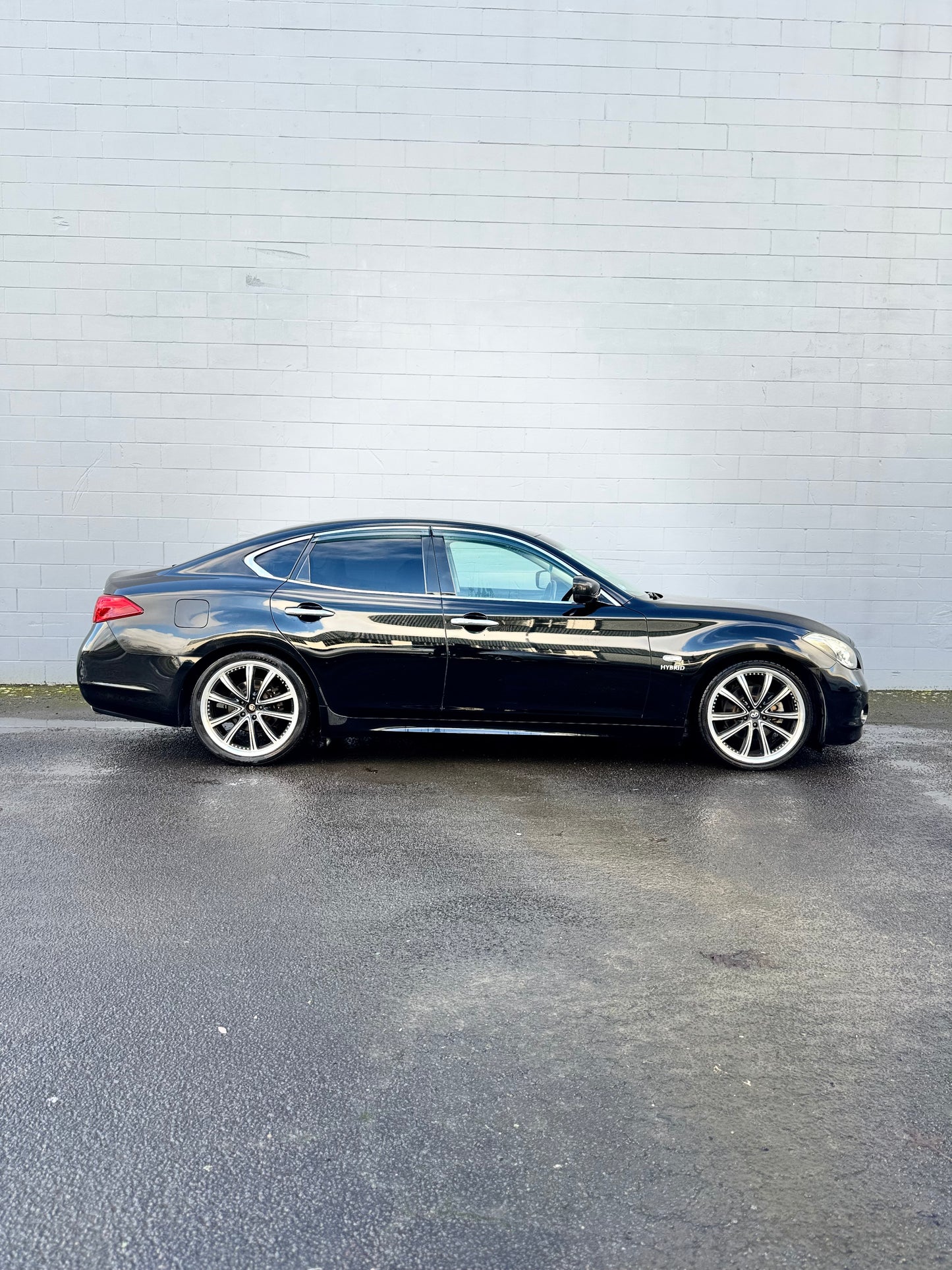 Nissan Fuga - 350GT hybrid!