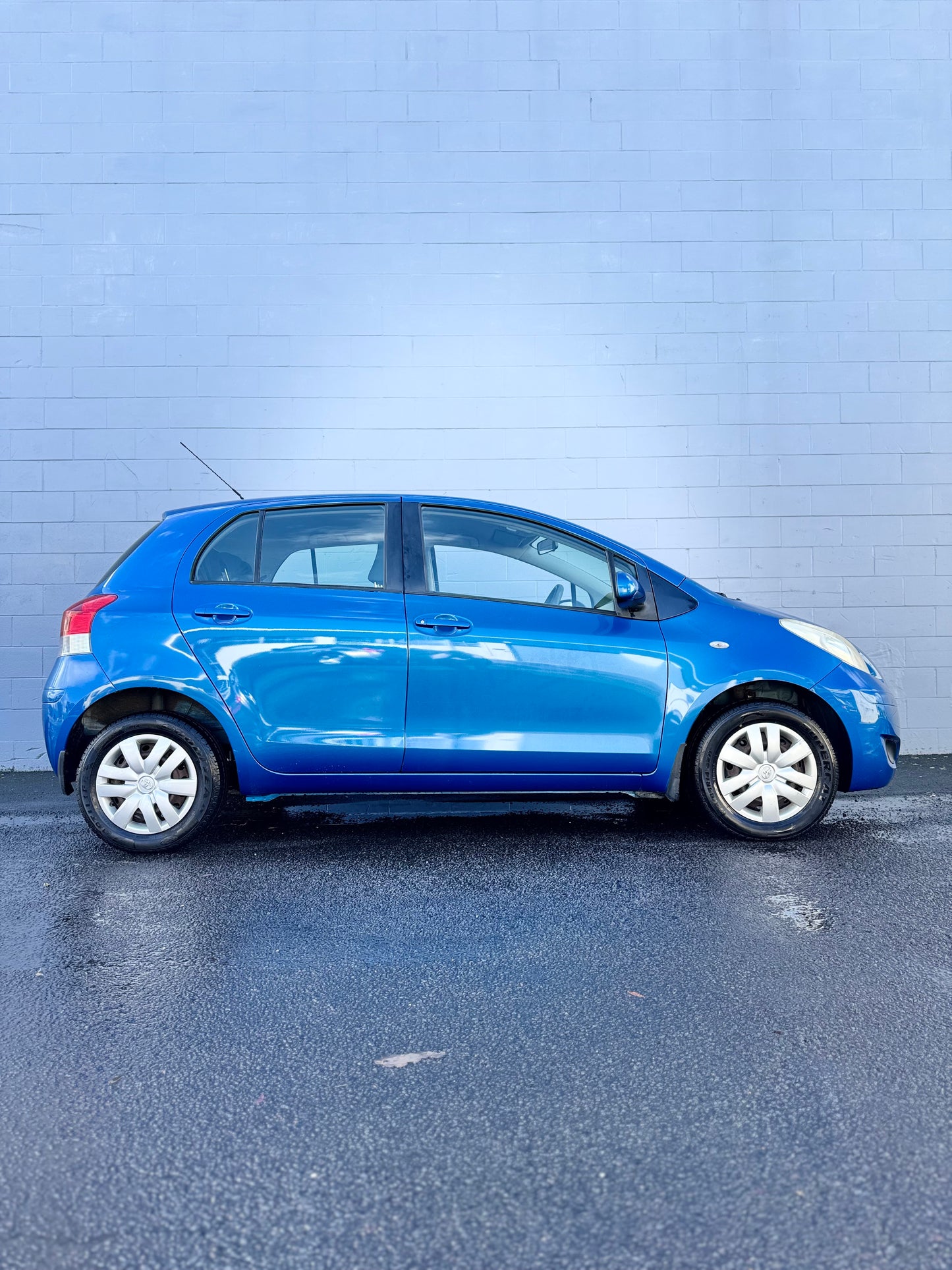 Toyota Yaris - Low kms & Manual