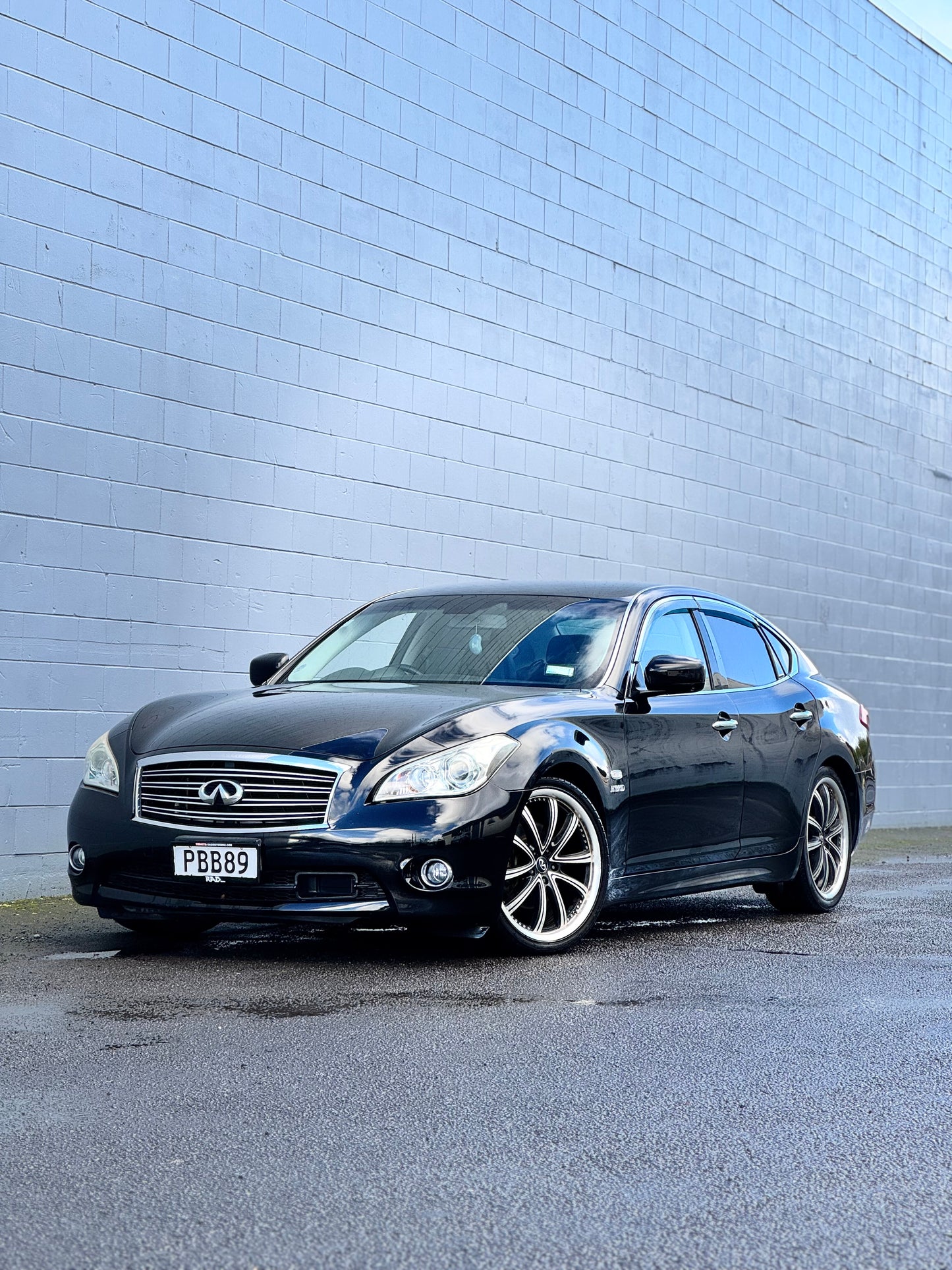 Nissan Fuga - 350GT hybrid!