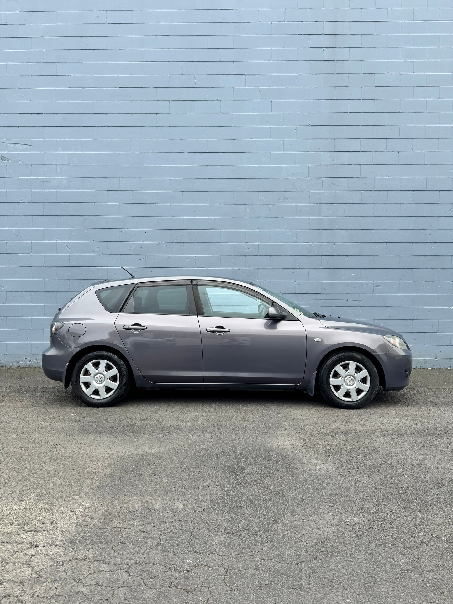 Mazda Axela - Fuel Efficient!