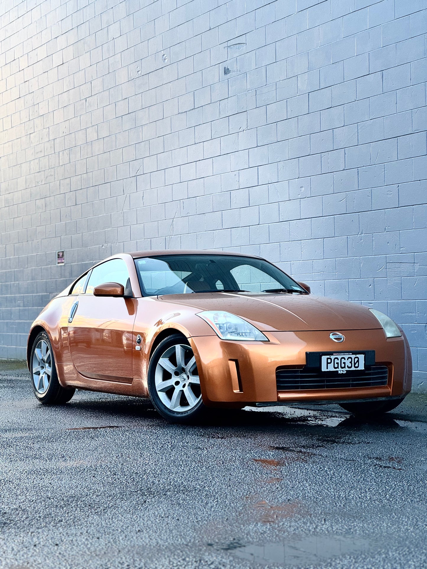 Nissan 350Z - Nz new!