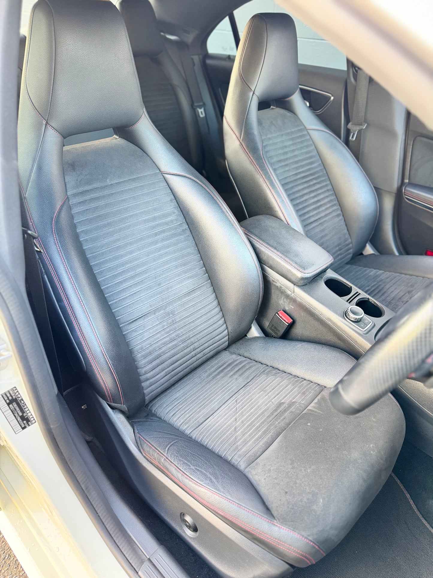 Mercedes Benz CLA250 - 2L turbo!