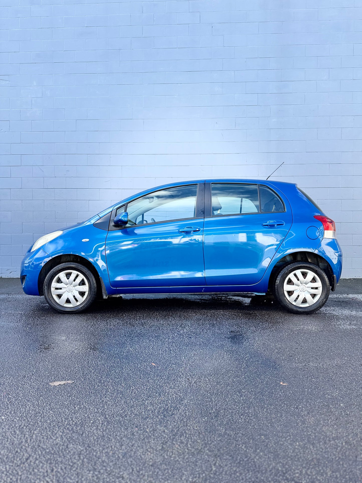 Toyota Yaris - Low kms & Manual