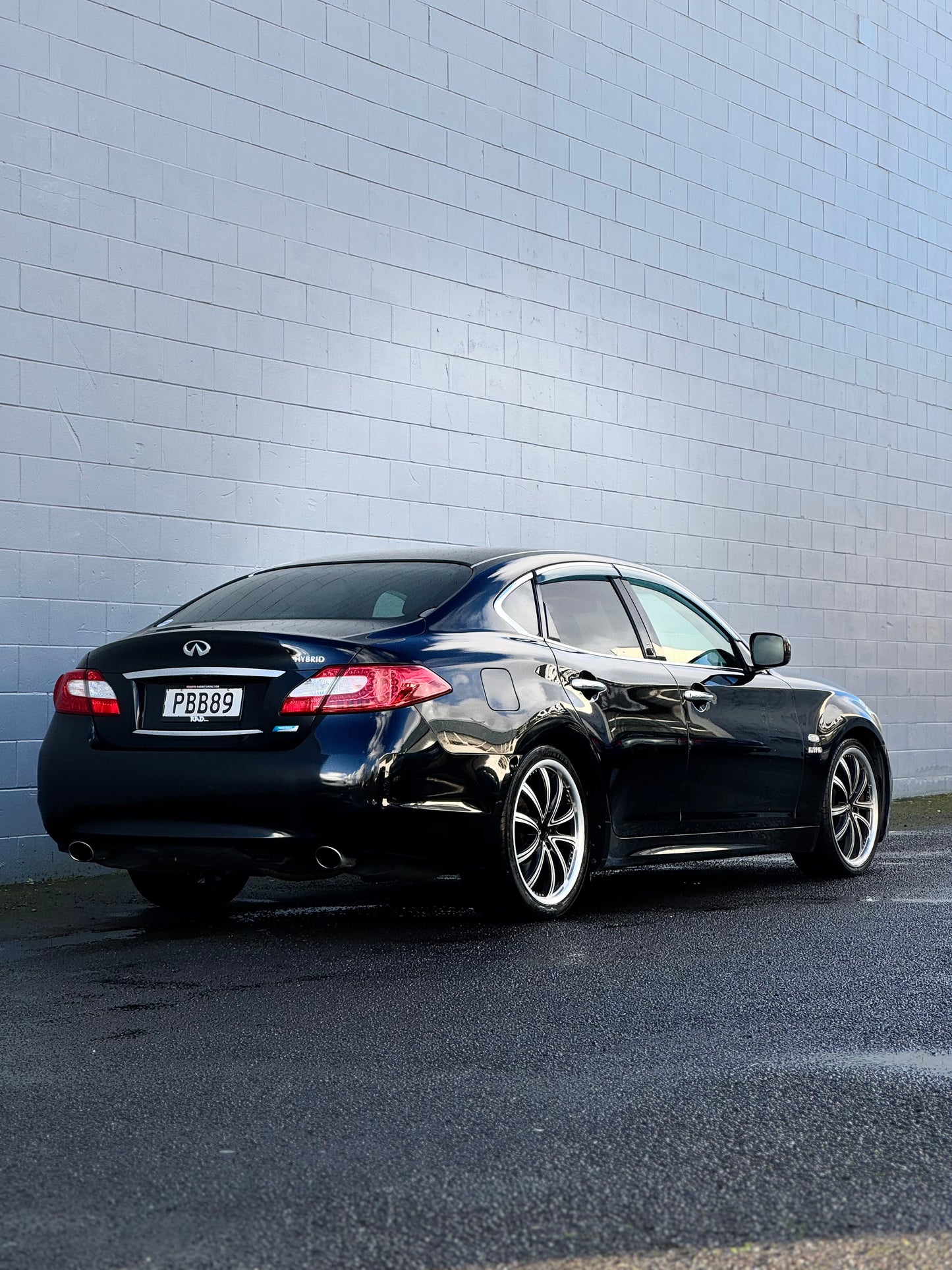 Nissan Fuga - 350GT hybrid!