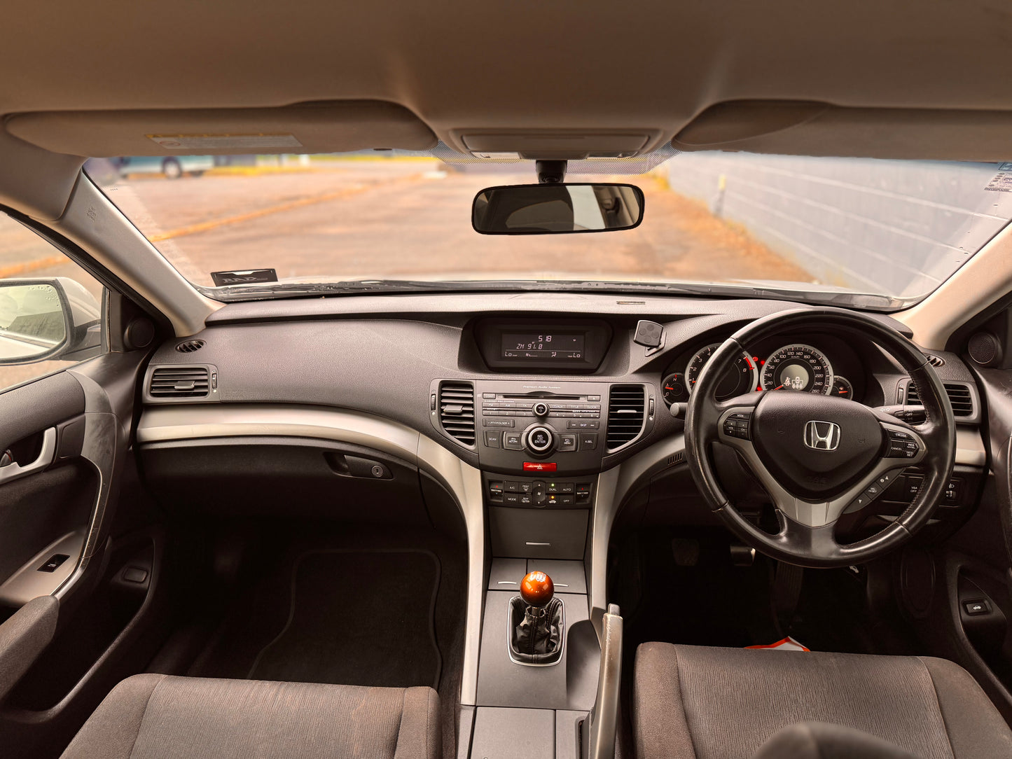 Honda Accord - 6 Speed Manual!