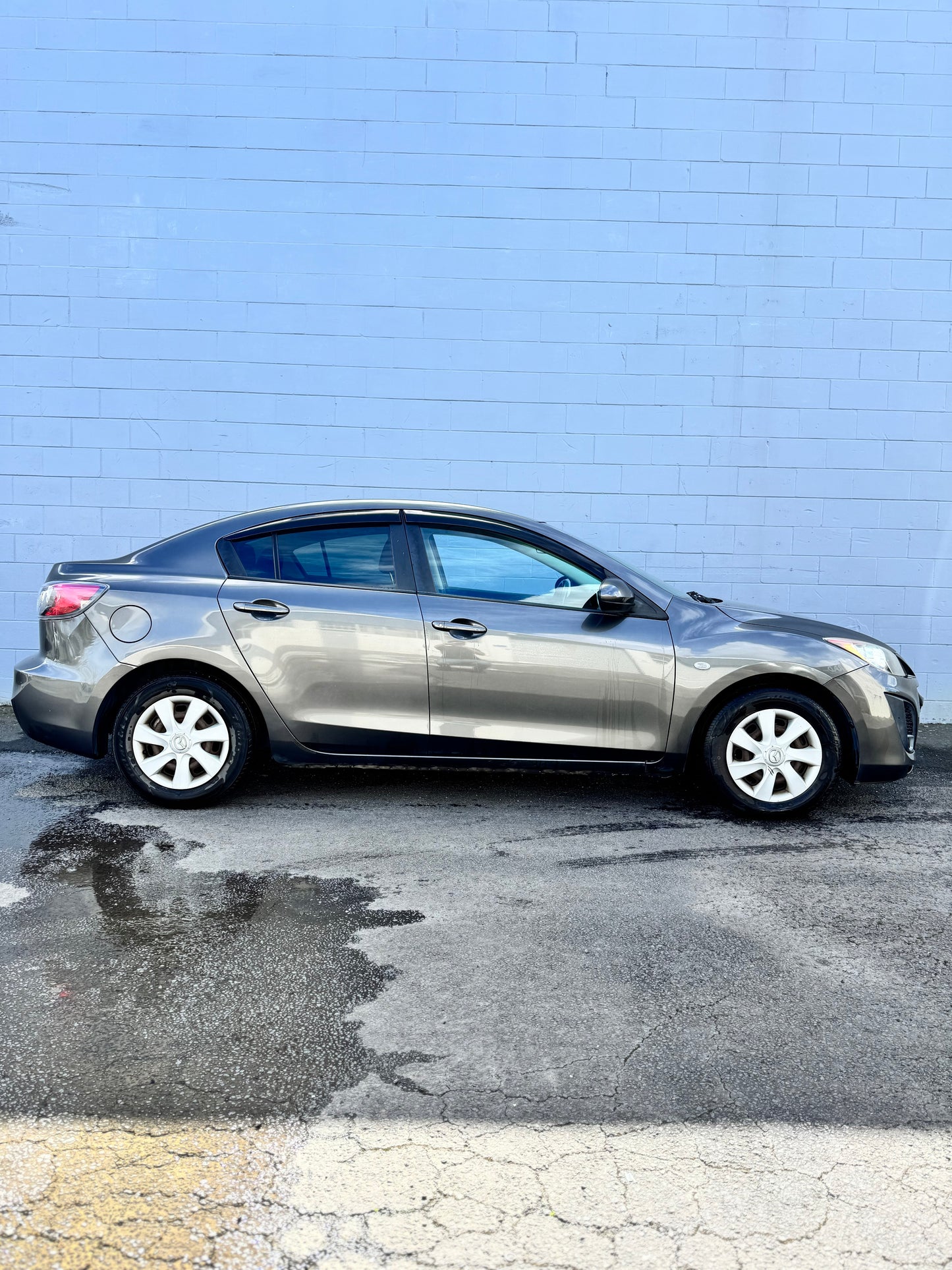 Mazda Axela - Low kms!