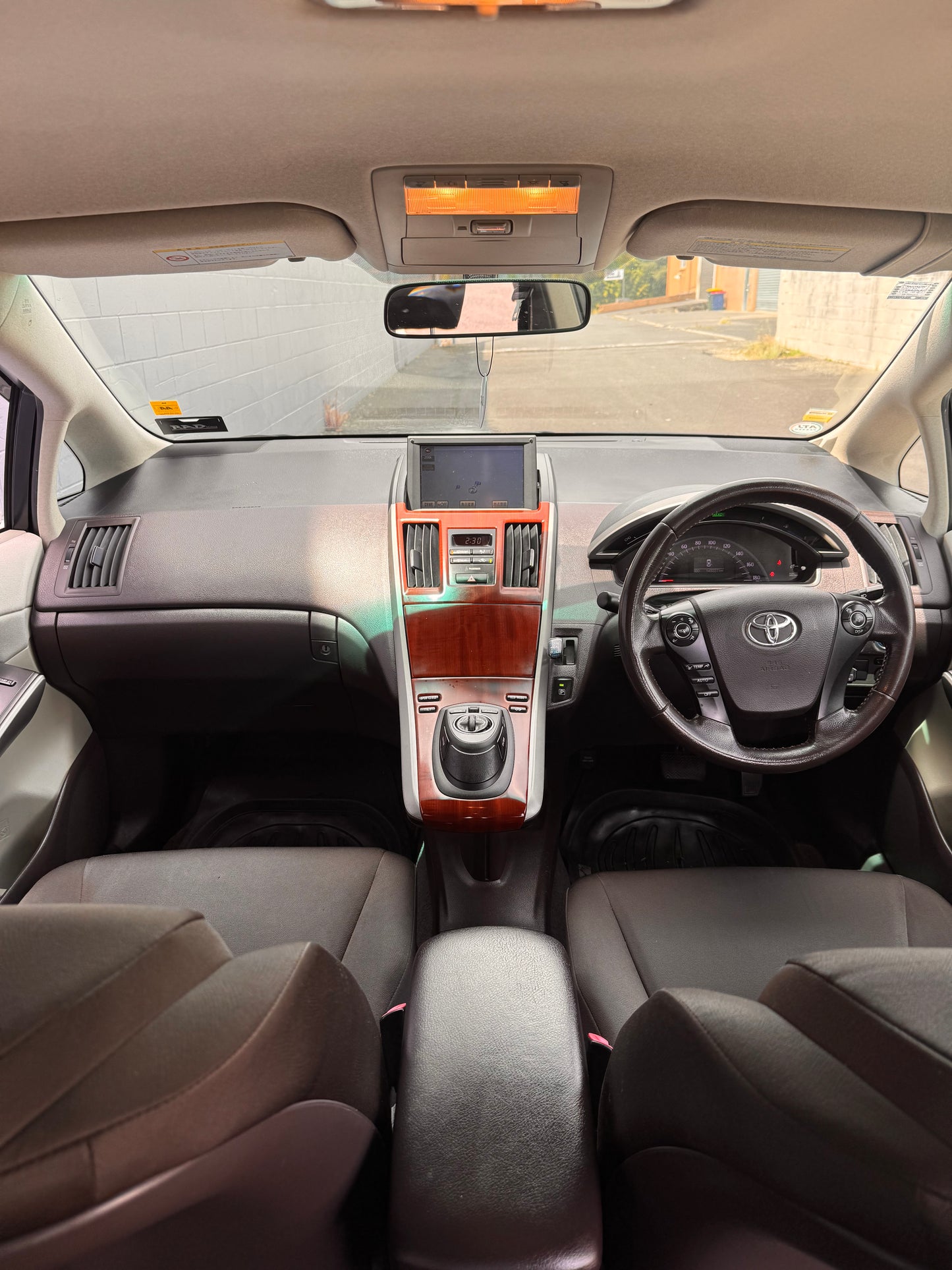 Toyota SAI - Hybrid!