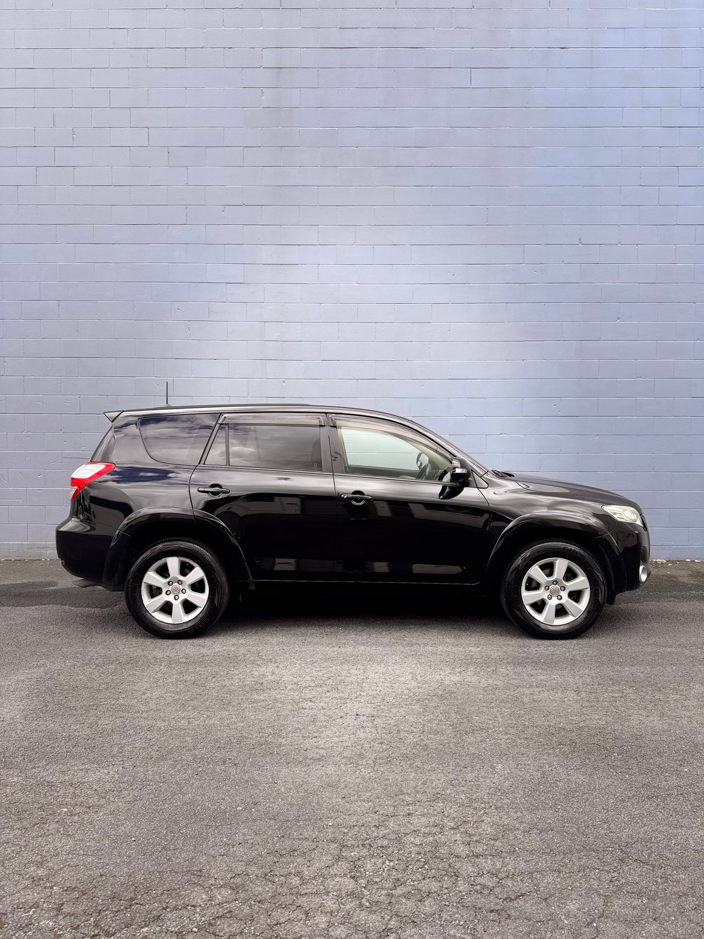 Toyota Vanguard - 350S 4WD!