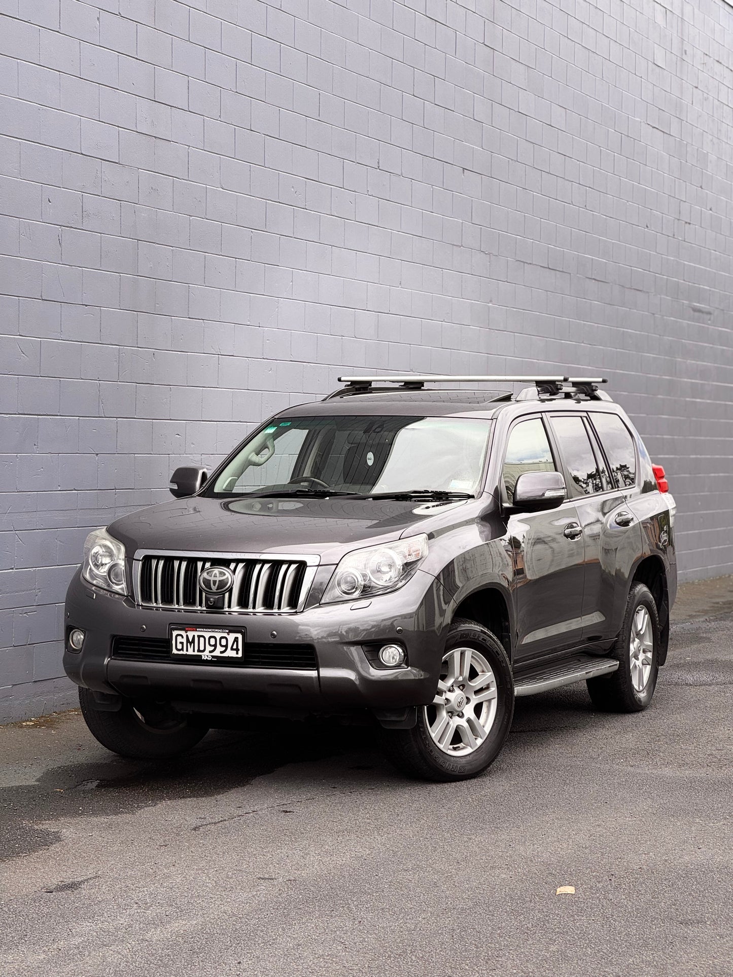 Toyota LandCruiser Prado - VX Limited!