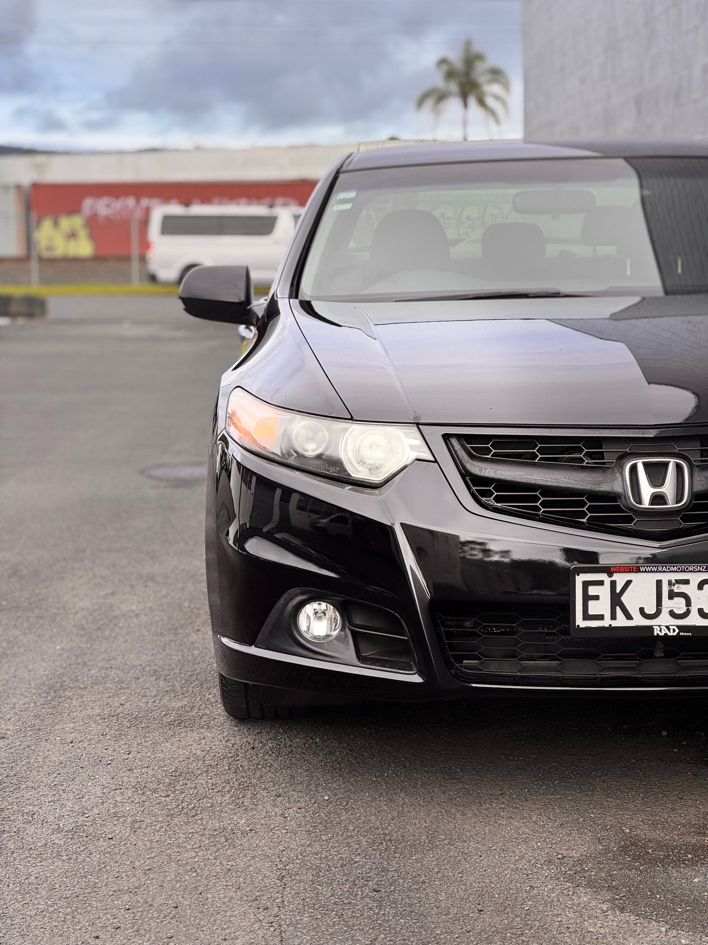 Honda Accord - 6 Speed Manual!